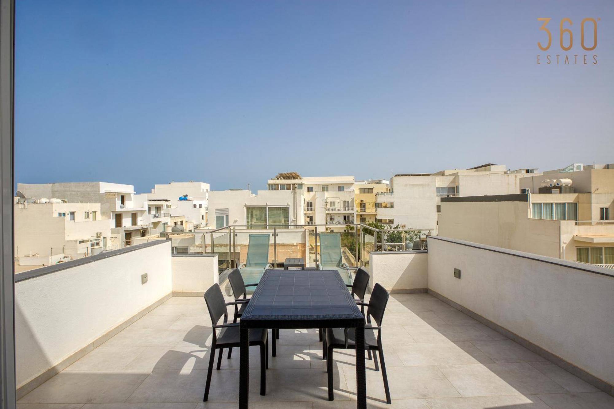 The Swieqi Poolside * Is-Swieqi