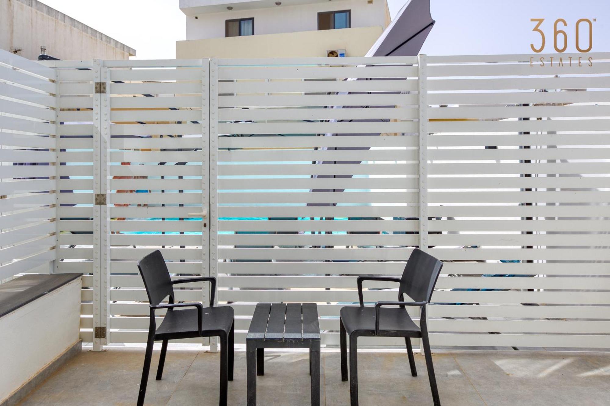 The Swieqi Poolside 公寓